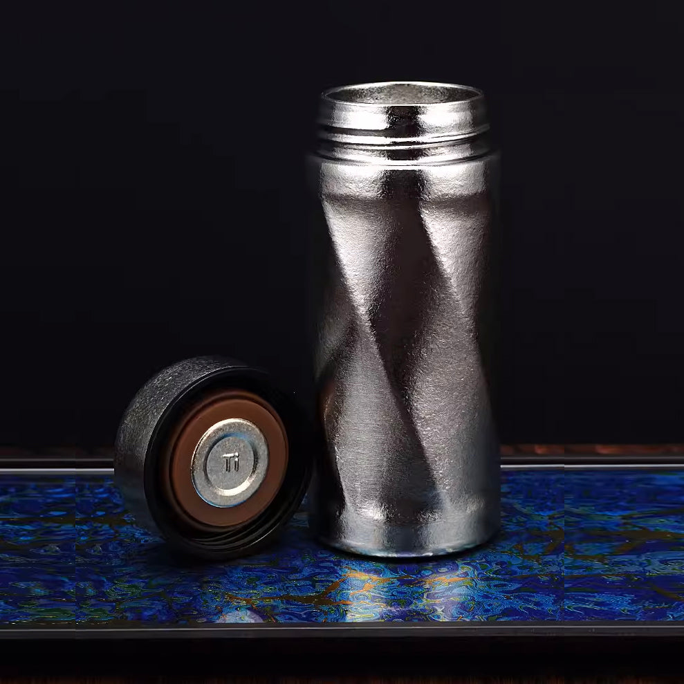 ARCFLINT Pure Titanium Rotating Thermos Cup with Lid 200ml – Compact Insulated Mug